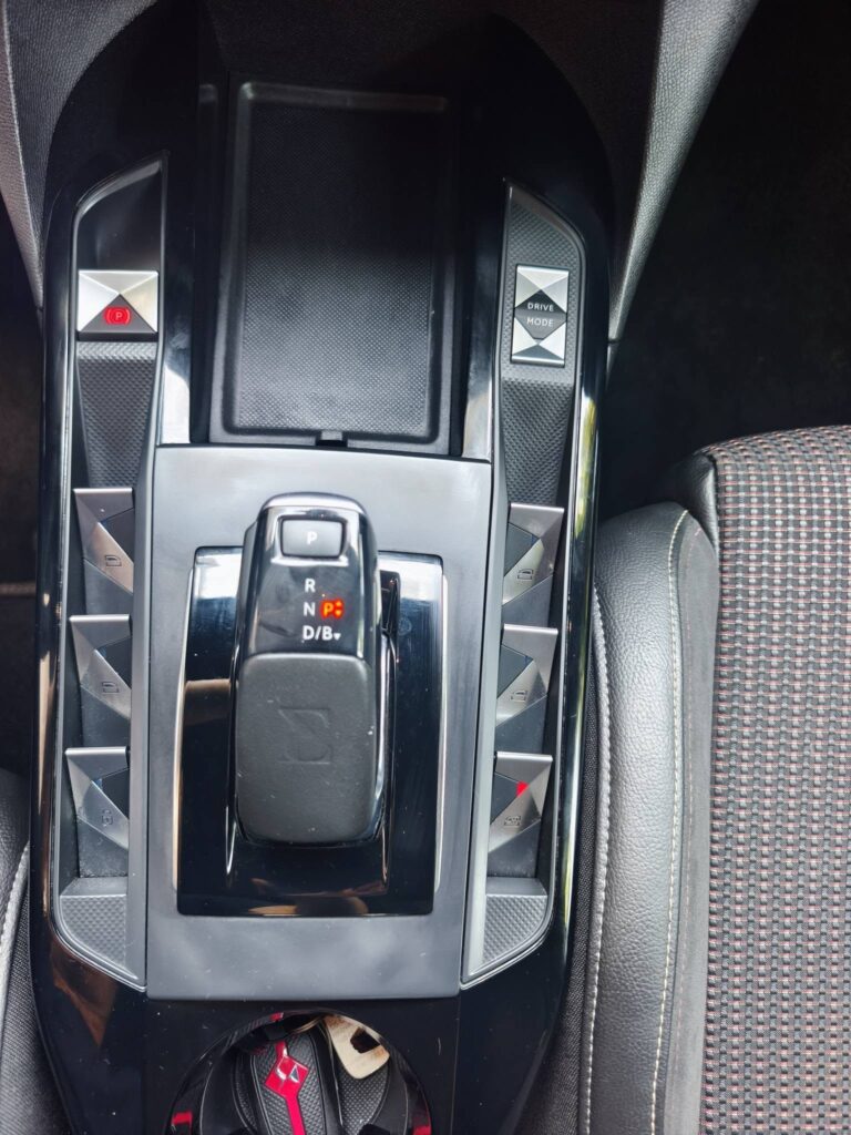 DS DS3 CrossBack Performance Line