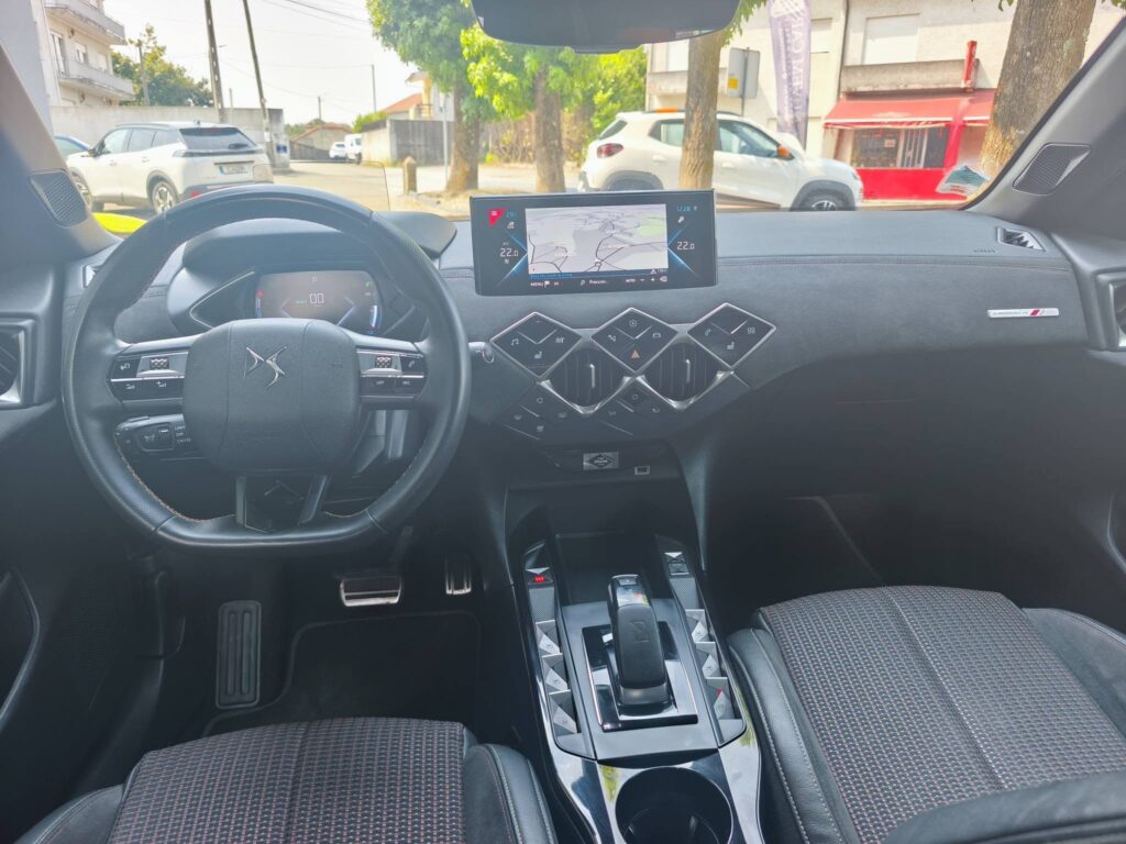 DS DS3 CrossBack Performance Line