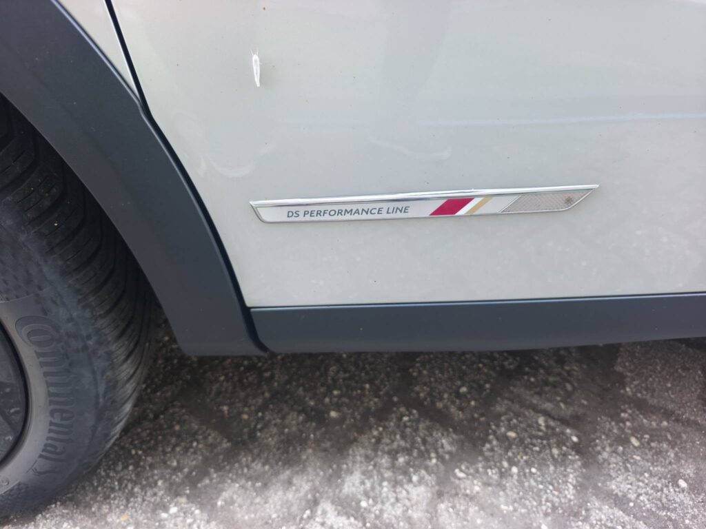 DS DS3 CrossBack Performance Line